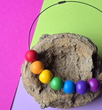 colier bile curcubeu