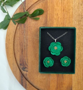Set flori verzi cercei + medalion