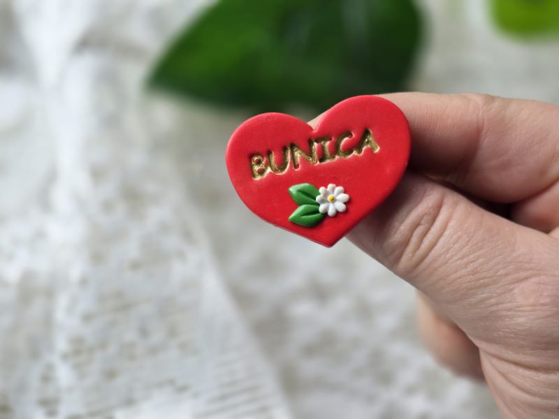 Brosa cu Mesaj - Bunica