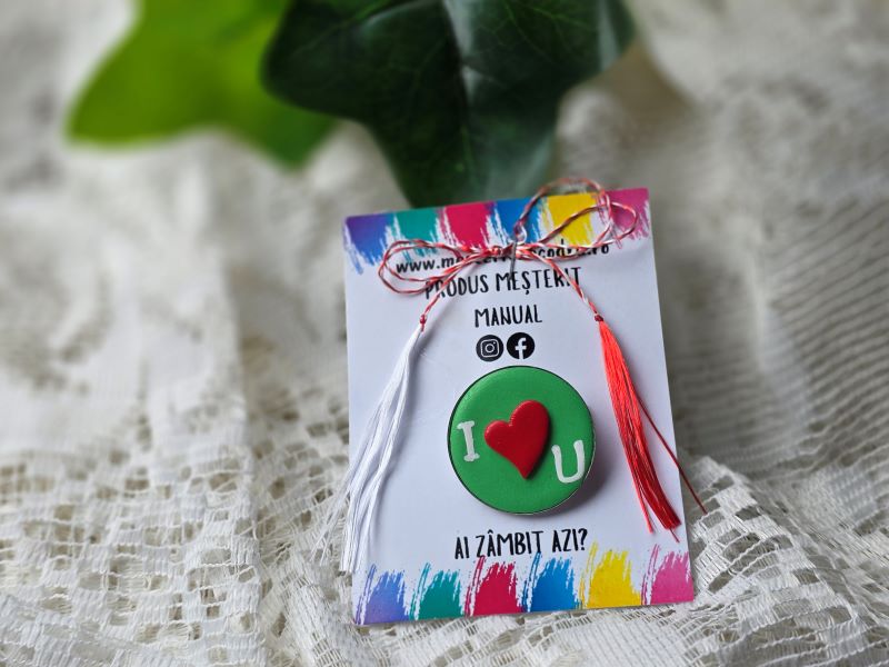 Brosa martior I love You pe carton