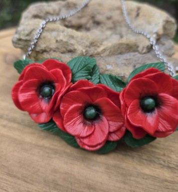 Colier flori de mac