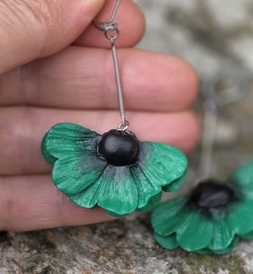 Cercei floare verde
